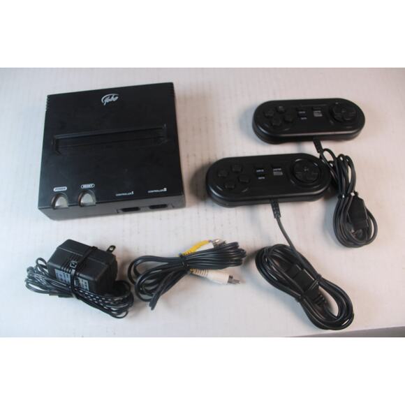 YoBo Gamewear Famicom FC Gaming system, with power/av, and two controllers - Picture 1 of 6